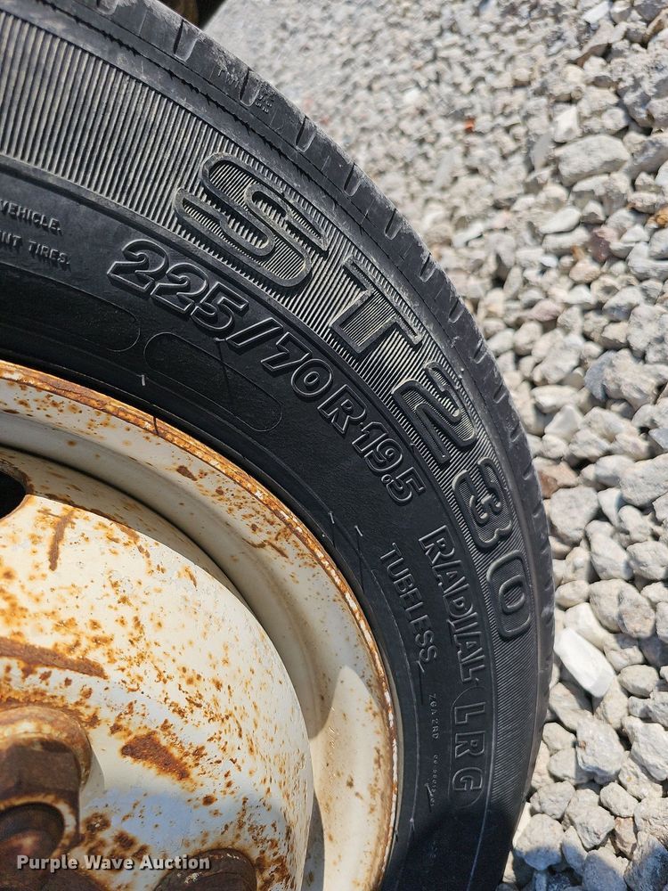 image for item DO2842 2001 Freightliner FL50  box truck