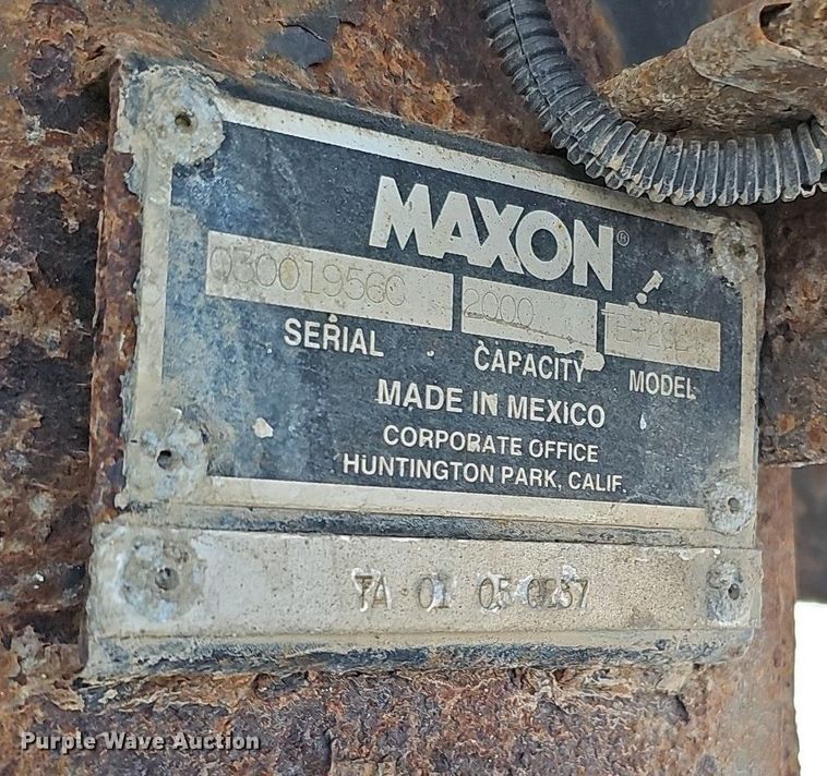 image for item DO2842 2001 Freightliner FL50  box truck