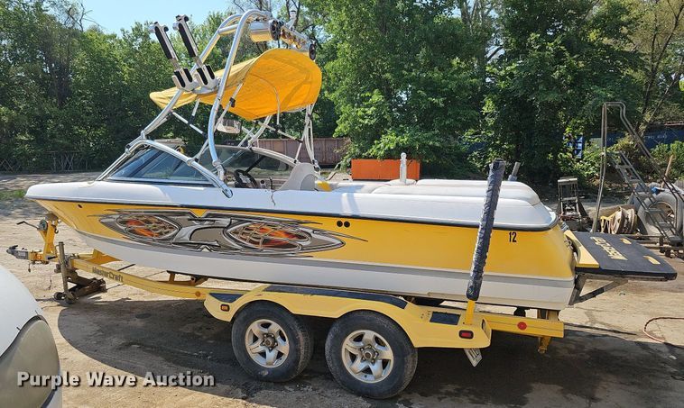 image for item DO2843 2003 Mastercraft  boat