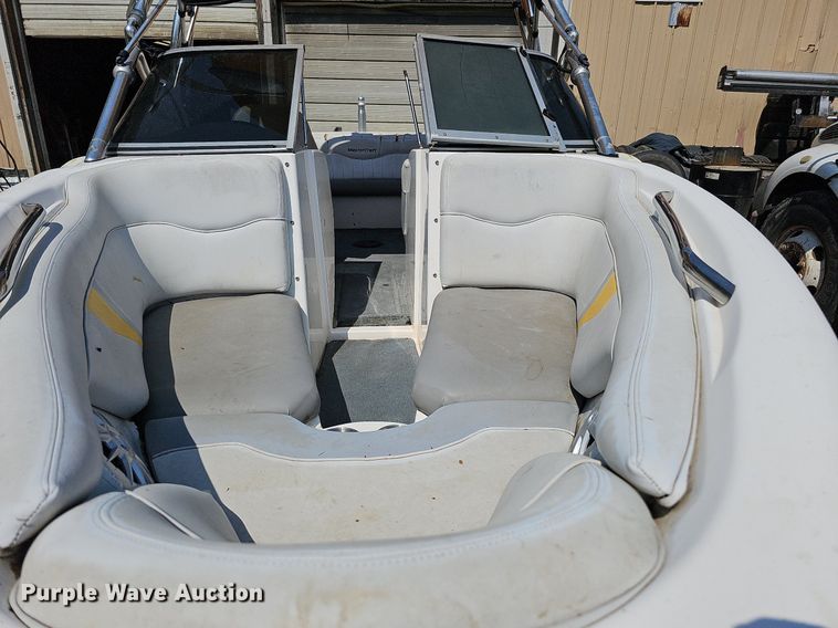 image for item DO2843 2003 Mastercraft  boat