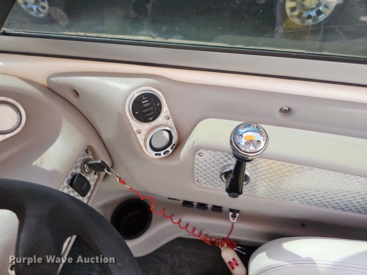 image for item DO2843 2003 Mastercraft  boat