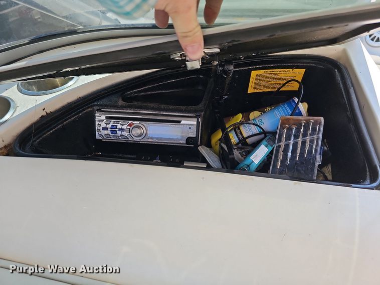 image for item DO2843 2003 Mastercraft  boat