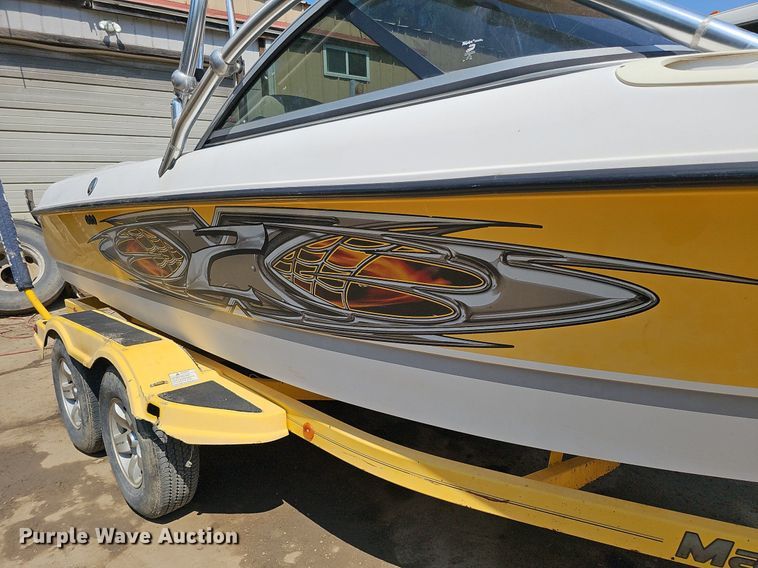 image for item DO2843 2003 Mastercraft  boat