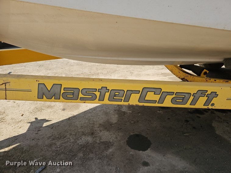 image for item DO2843 2003 Mastercraft  boat