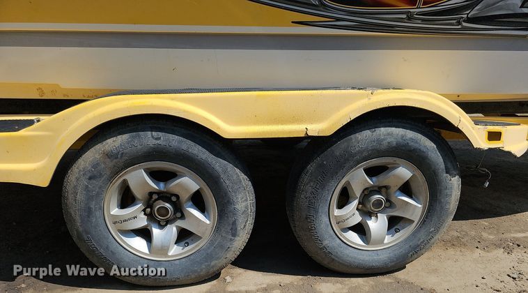 image for item DO2843 2003 Mastercraft  boat