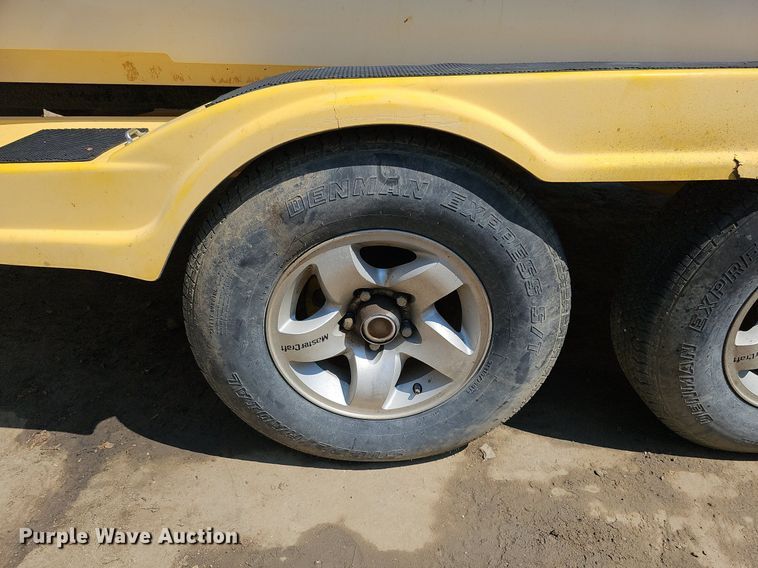 image for item DO2843 2003 Mastercraft  boat