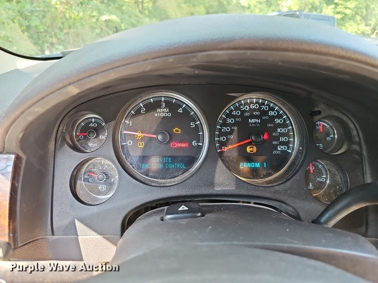 image for item DO2844 2011 GMC Sierra 2500HD Denali  Crew Cab pickup truck