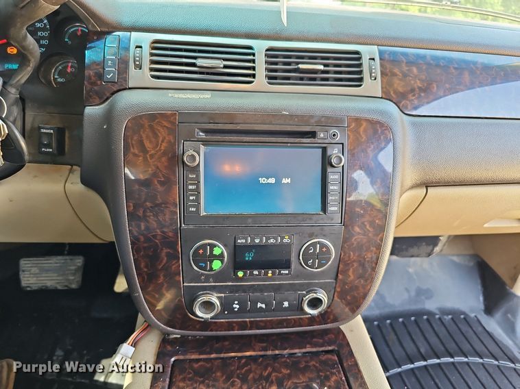 image for item DO2844 2011 GMC Sierra 2500HD Denali  Crew Cab pickup truck