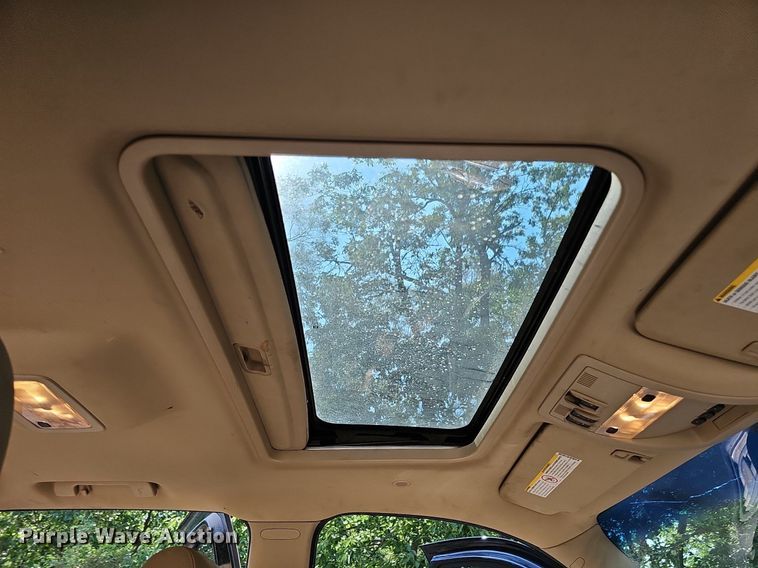 image for item DO2844 2011 GMC Sierra 2500HD Denali  Crew Cab pickup truck