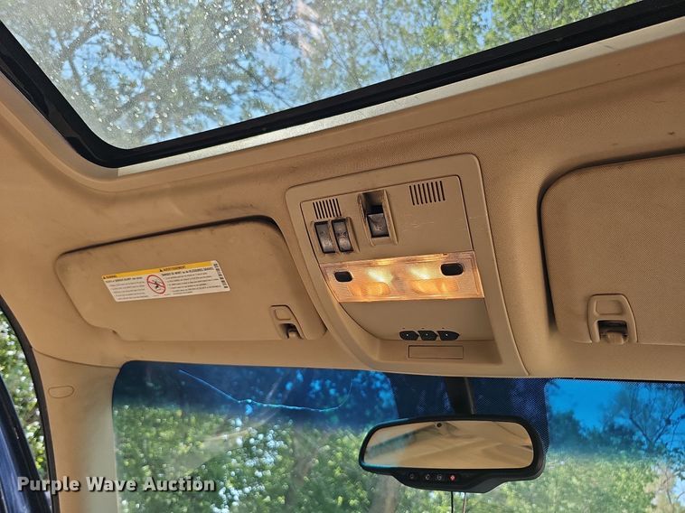 image for item DO2844 2011 GMC Sierra 2500HD Denali  Crew Cab pickup truck