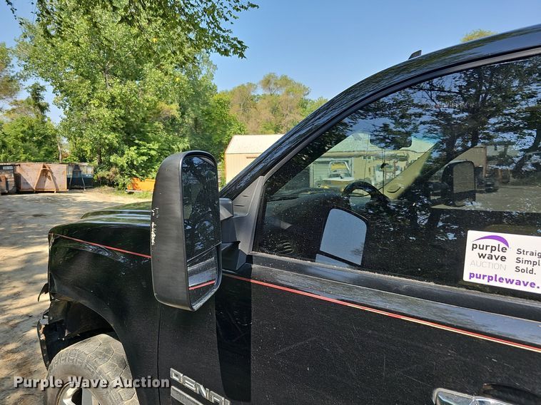 image for item DO2844 2011 GMC Sierra 2500HD Denali  Crew Cab pickup truck
