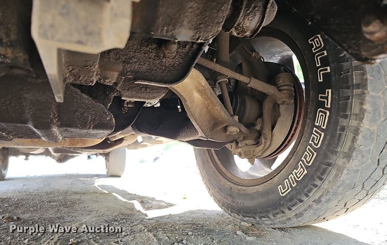 image for item DO2844 2011 GMC Sierra 2500HD Denali  Crew Cab pickup truck