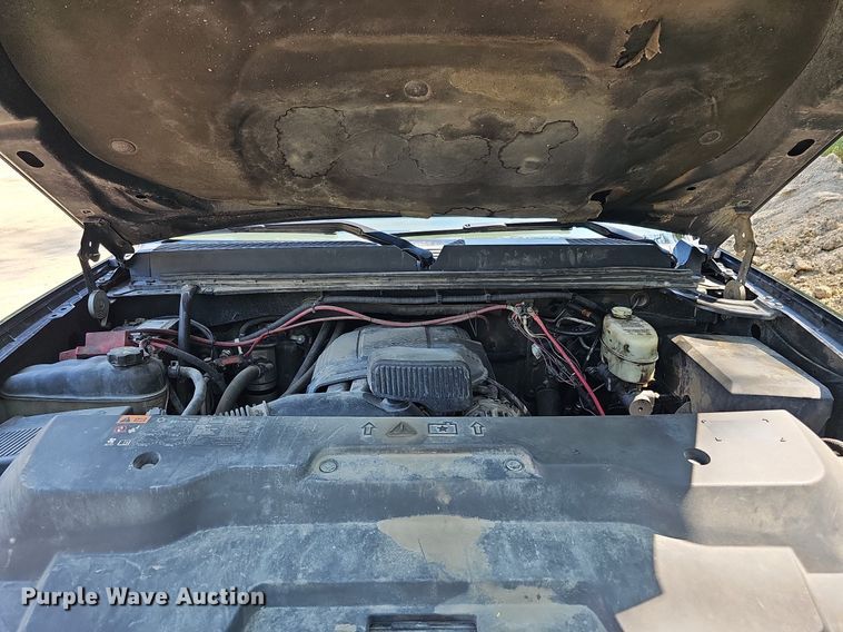 image for item DO2844 2011 GMC Sierra 2500HD Denali  Crew Cab pickup truck