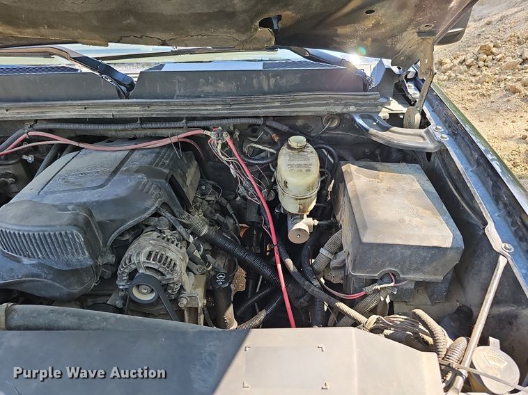 image for item DO2844 2011 GMC Sierra 2500HD Denali  Crew Cab pickup truck