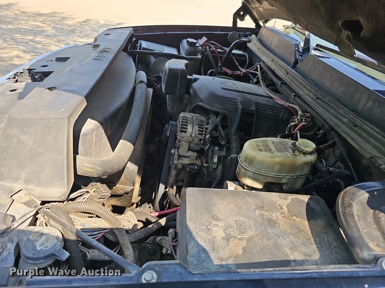 image for item DO2844 2011 GMC Sierra 2500HD Denali  Crew Cab pickup truck