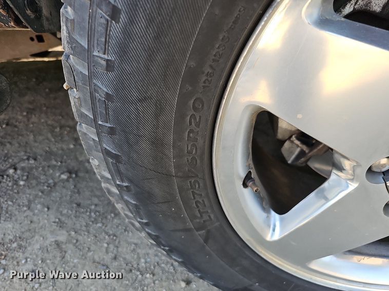 image for item DO2844 2011 GMC Sierra 2500HD Denali  Crew Cab pickup truck