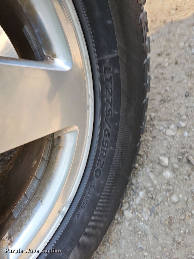 image for item DO2844 2011 GMC Sierra 2500HD Denali  Crew Cab pickup truck