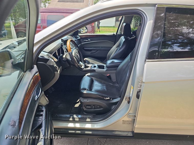 image for item DO2845 2010 Cadillac SRX 4  SUV