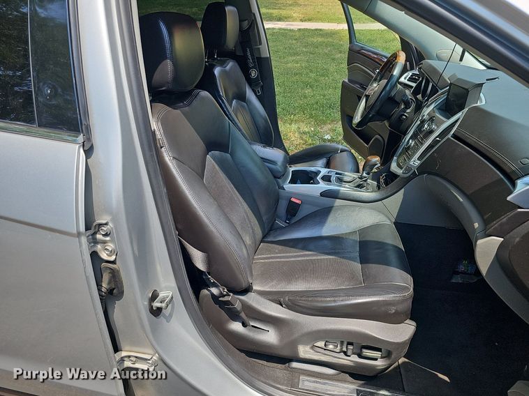 image for item DO2845 2010 Cadillac SRX 4  SUV