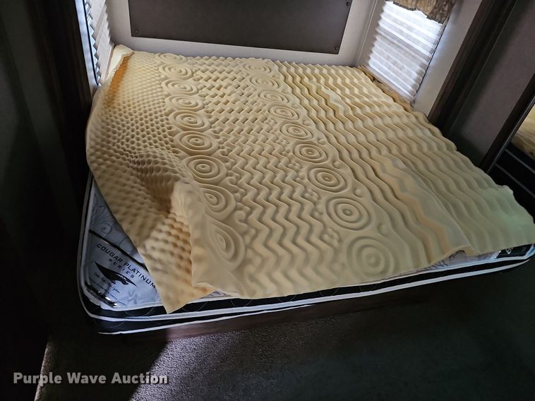 image for item DO2858 2017 Keystone Cougar Lite CG33SAB17  camper