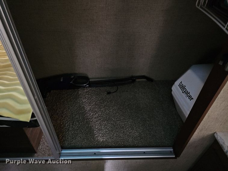 image for item DO2858 2017 Keystone Cougar Lite CG33SAB17  camper