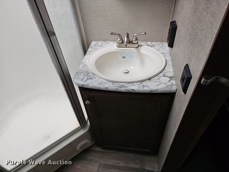 image for item DO2858 2017 Keystone Cougar Lite CG33SAB17  camper