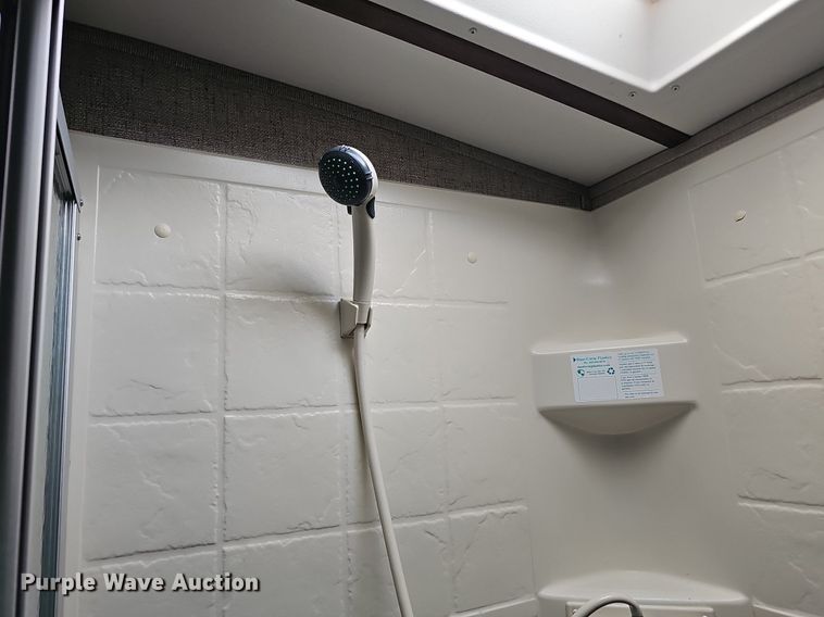 image for item DO2858 2017 Keystone Cougar Lite CG33SAB17  camper