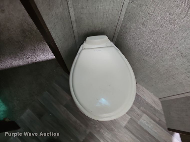 image for item DO2858 2017 Keystone Cougar Lite CG33SAB17  camper