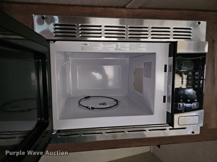 image for item DO2858 2017 Keystone Cougar Lite CG33SAB17  camper