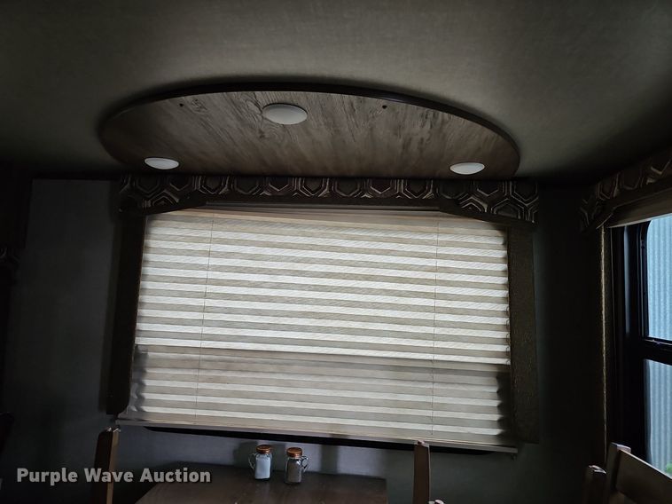 image for item DO2858 2017 Keystone Cougar Lite CG33SAB17  camper