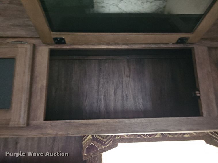 image for item DO2858 2017 Keystone Cougar Lite CG33SAB17  camper