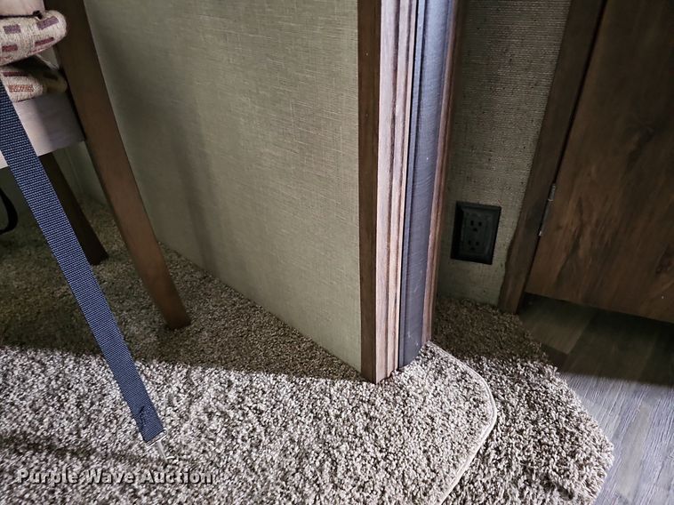 image for item DO2858 2017 Keystone Cougar Lite CG33SAB17  camper