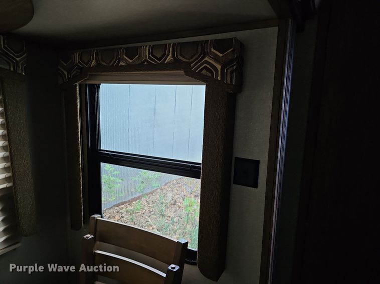 image for item DO2858 2017 Keystone Cougar Lite CG33SAB17  camper