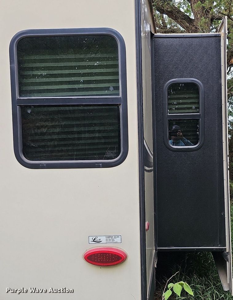 image for item DO2858 2017 Keystone Cougar Lite CG33SAB17  camper