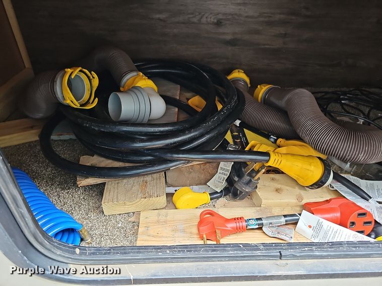 image for item DO2858 2017 Keystone Cougar Lite CG33SAB17  camper