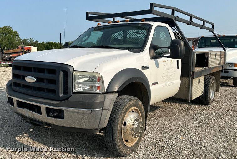 image for item DO5053 2007 Ford F450 Super Duty  flatbed truck