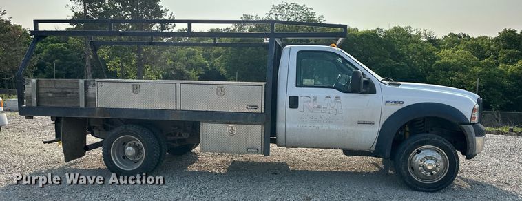 image for item DO5053 2007 Ford F450 Super Duty  flatbed truck