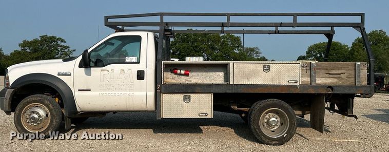 image for item DO5053 2007 Ford F450 Super Duty  flatbed truck