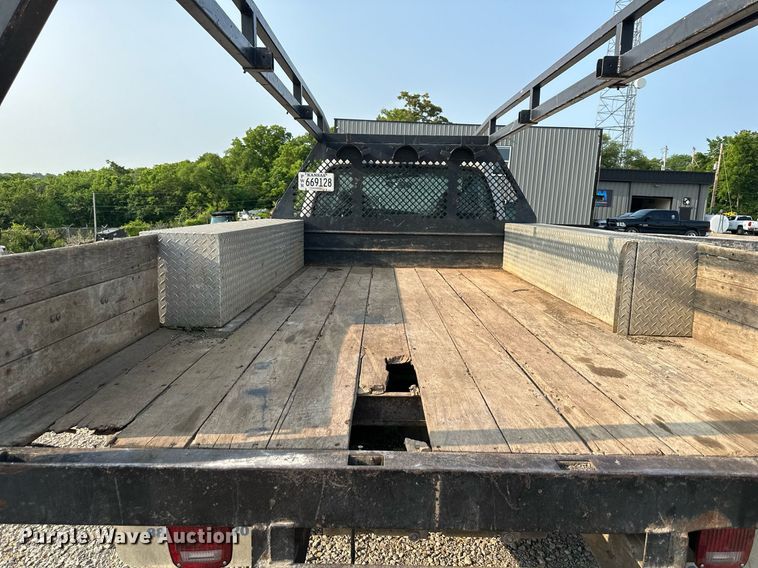 image for item DO5053 2007 Ford F450 Super Duty  flatbed truck