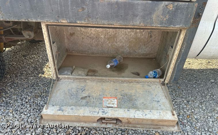 image for item DO5053 2007 Ford F450 Super Duty  flatbed truck