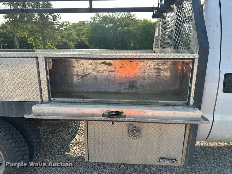 image for item DO5053 2007 Ford F450 Super Duty  flatbed truck