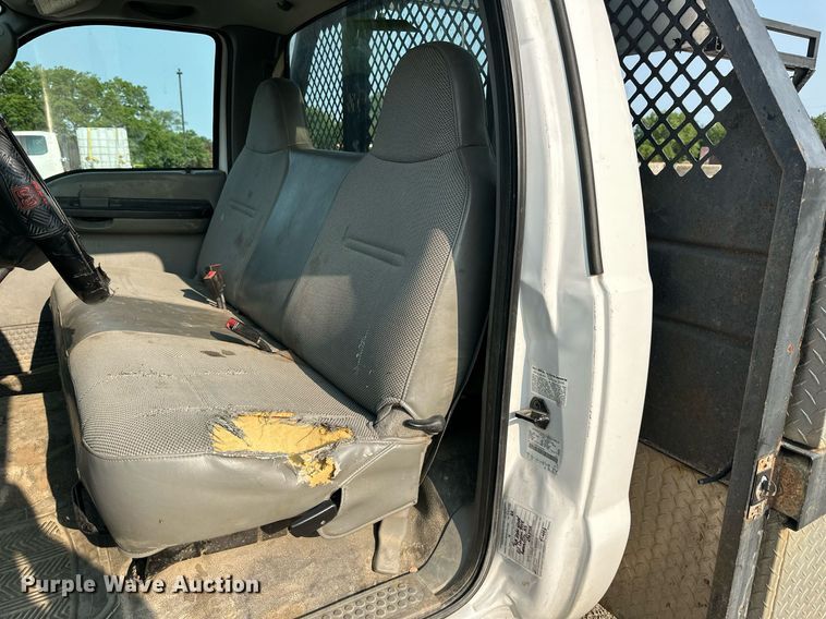 image for item DO5053 2007 Ford F450 Super Duty  flatbed truck