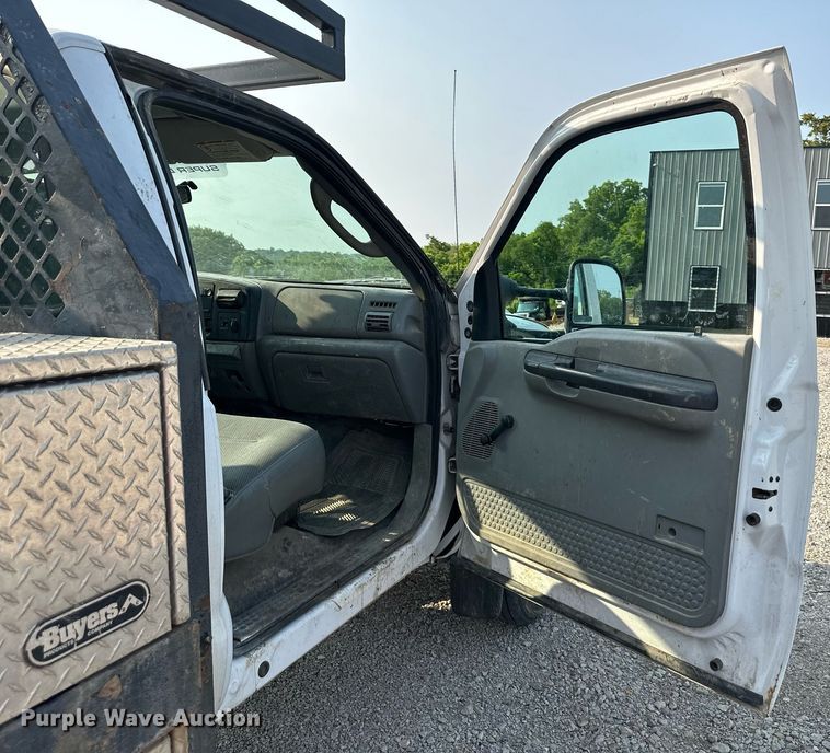 image for item DO5053 2007 Ford F450 Super Duty  flatbed truck