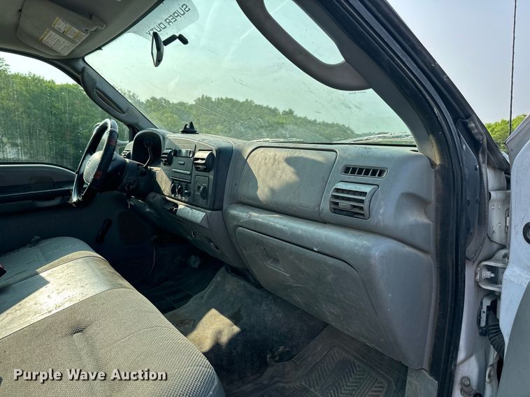 image for item DO5053 2007 Ford F450 Super Duty  flatbed truck