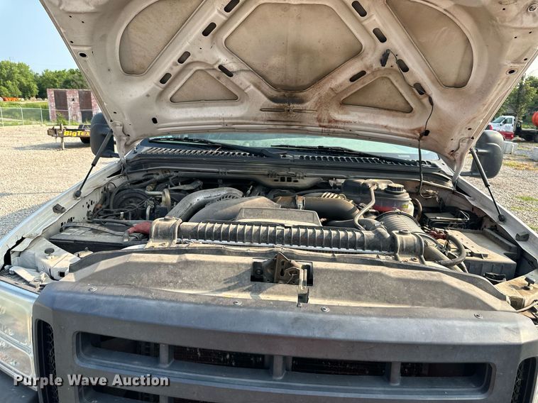 image for item DO5053 2007 Ford F450 Super Duty  flatbed truck