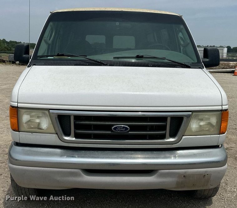 image for item DO5083 2003 Ford E350 Super Duty  van