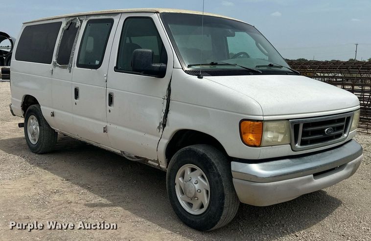 image for item DO5083 2003 Ford E350 Super Duty  van