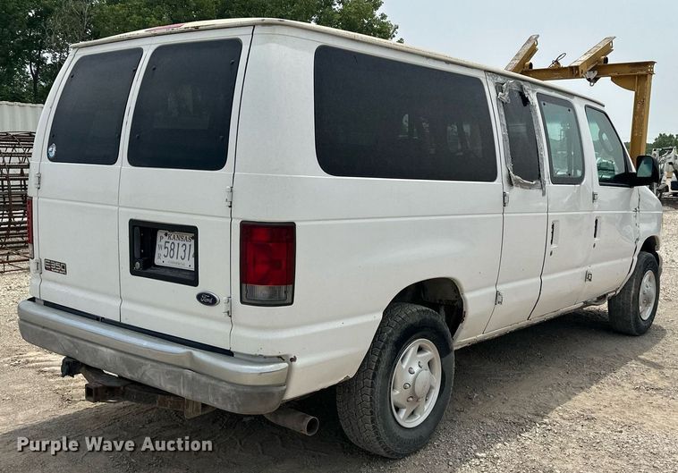 image for item DO5083 2003 Ford E350 Super Duty  van