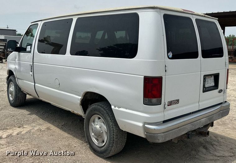image for item DO5083 2003 Ford E350 Super Duty  van