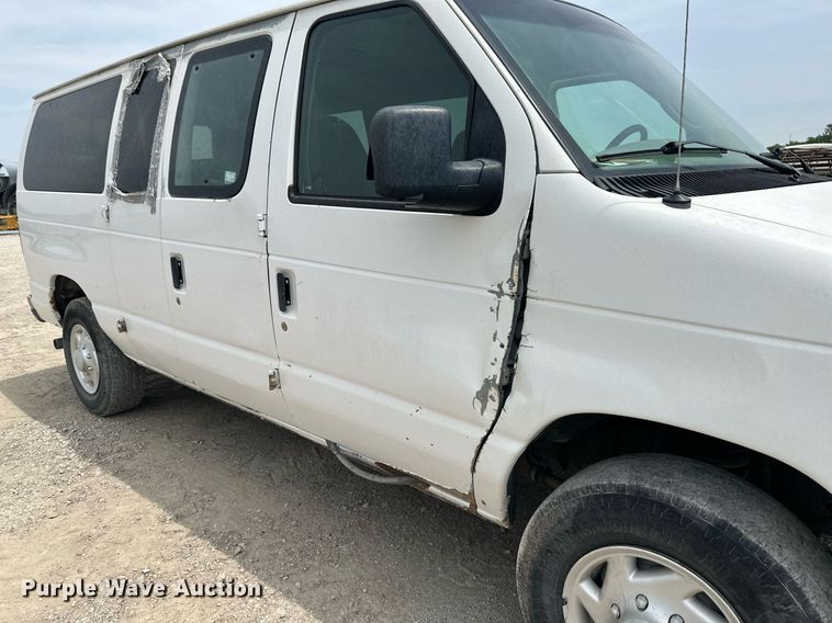 image for item DO5083 2003 Ford E350 Super Duty  van